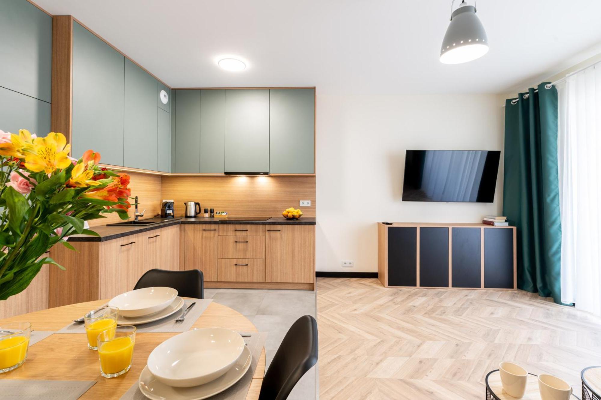 Saska Park Apartments Краків Екстер'єр фото